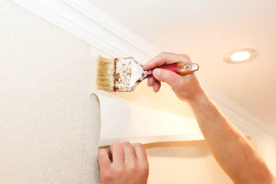 Pose de papier peint à Loivre — revêtements muraux et toiles de verre